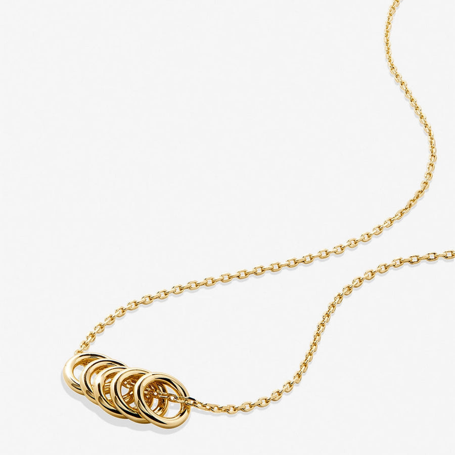 Textual description of 'My Circle' with gold chain design on a white background